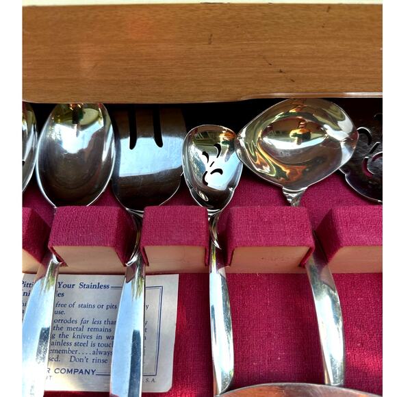 1847 MCM Rogers Bros 'Flair' 67-PC Silverplate 7-PC Place Setting Service for 8 - Picture 16 of 16